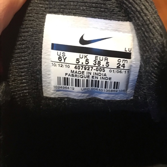 Nike black shoes - Picture 6 of 6